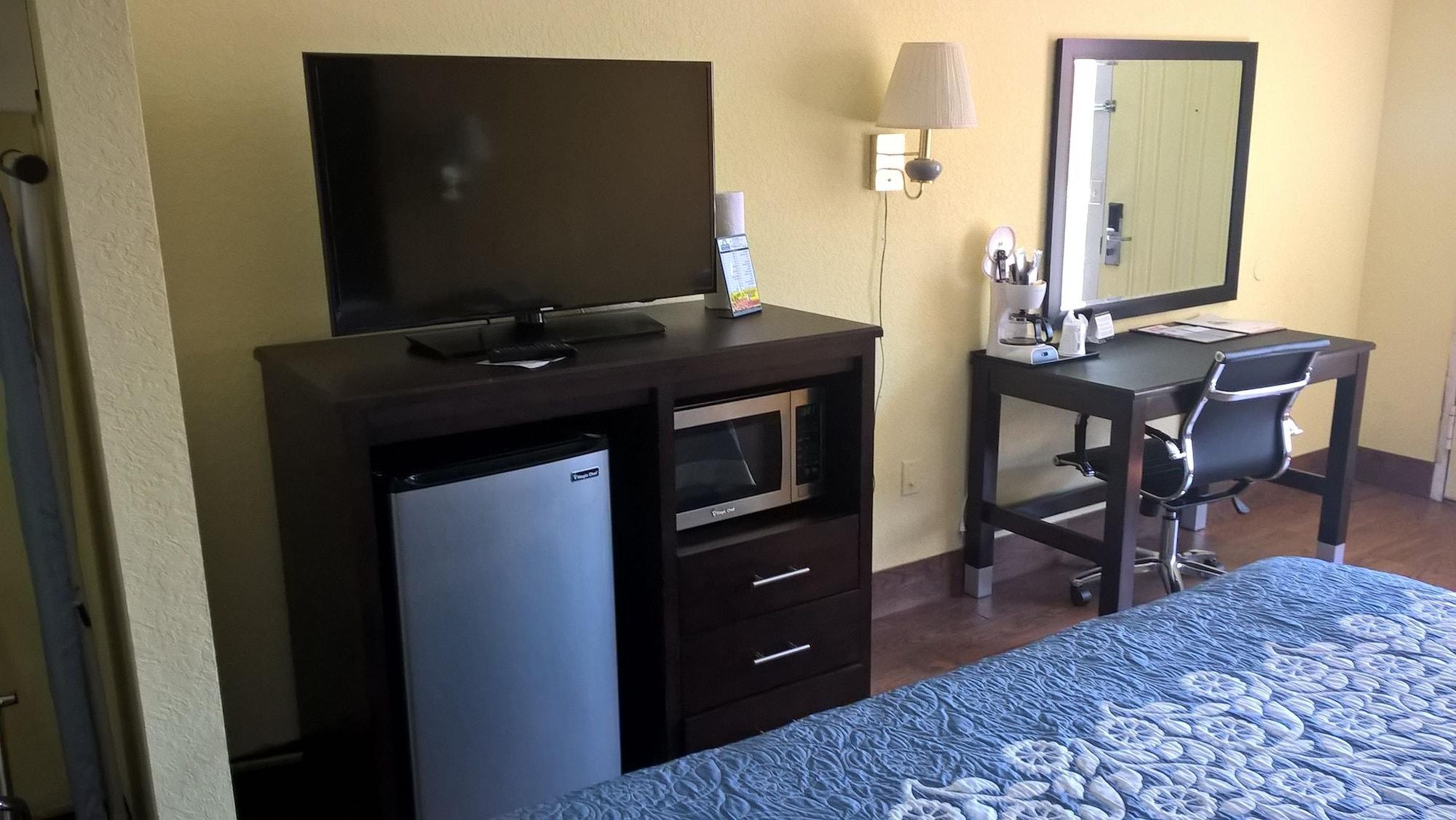 Days Inn & Suites By Wyndham Port Richey Extérieur photo