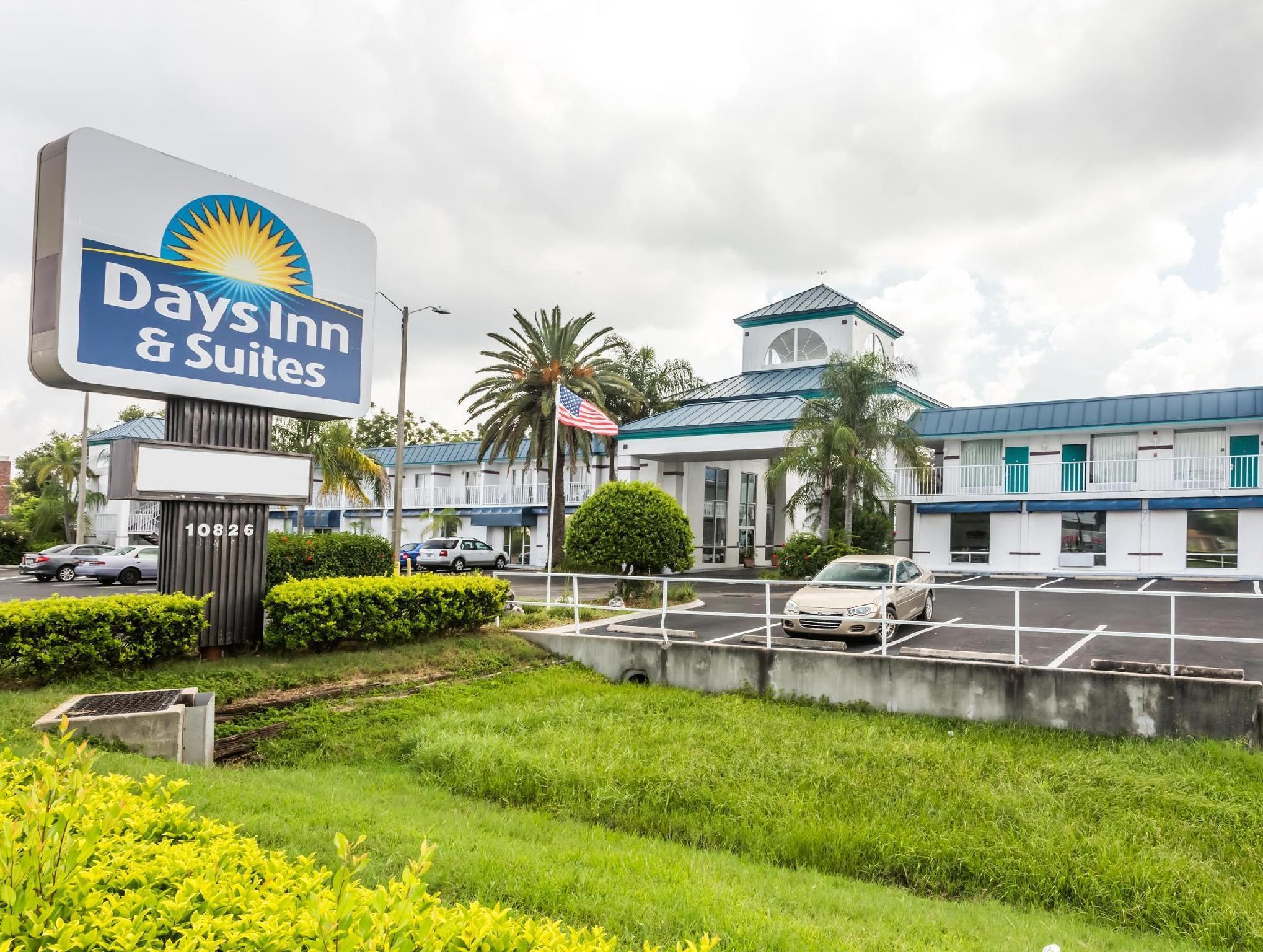 Days Inn & Suites By Wyndham Port Richey Extérieur photo
