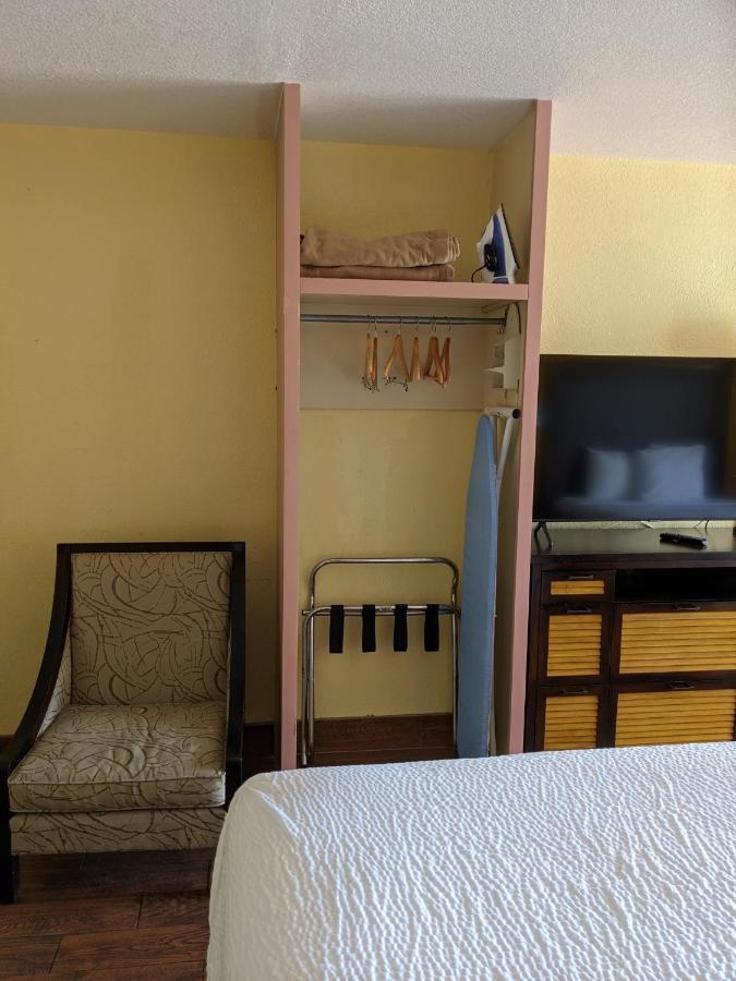 Days Inn & Suites By Wyndham Port Richey Extérieur photo
