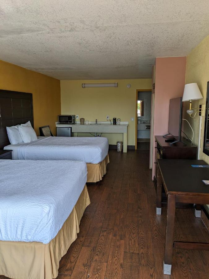 Days Inn & Suites By Wyndham Port Richey Extérieur photo