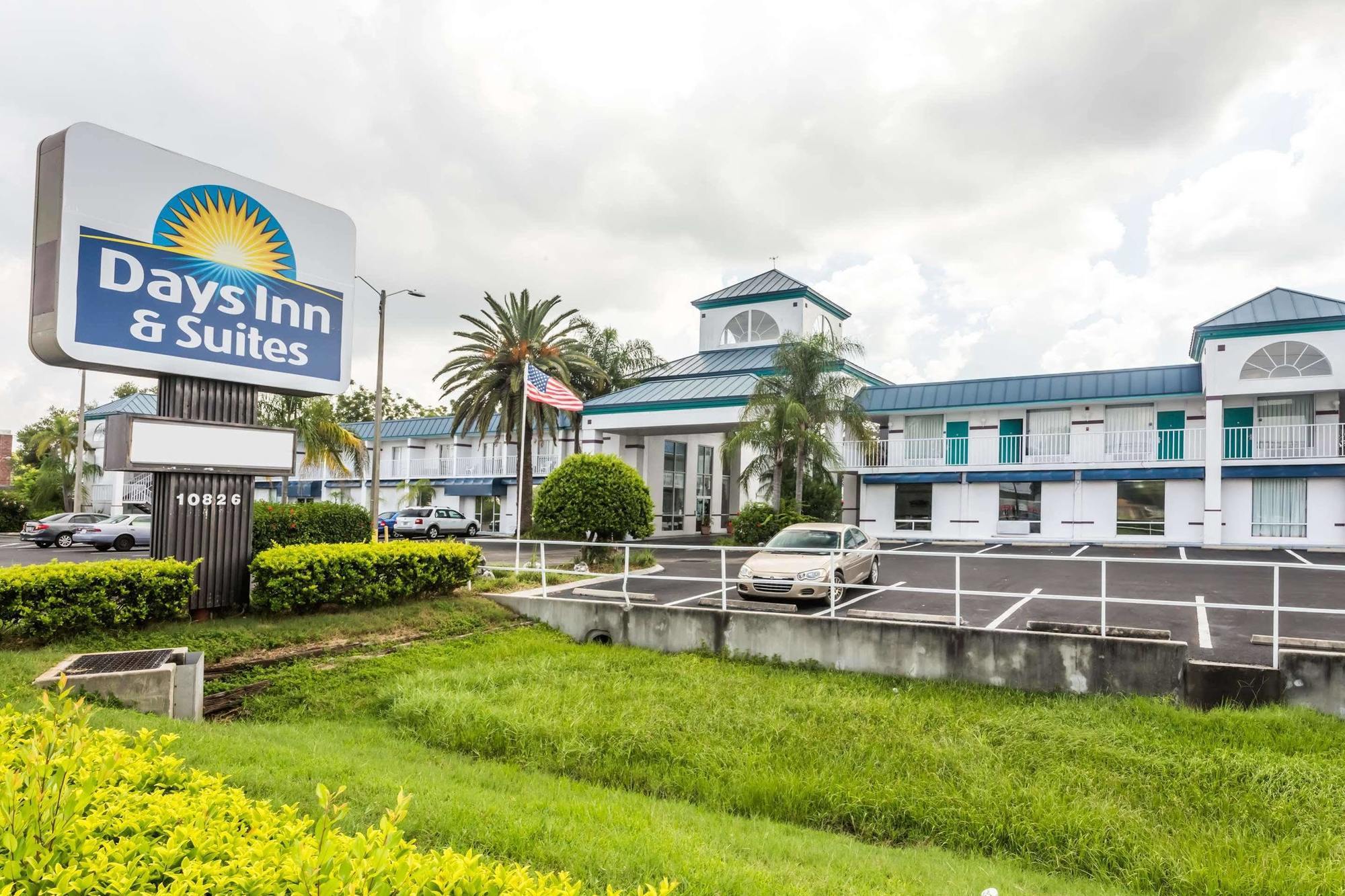 Days Inn & Suites By Wyndham Port Richey Extérieur photo